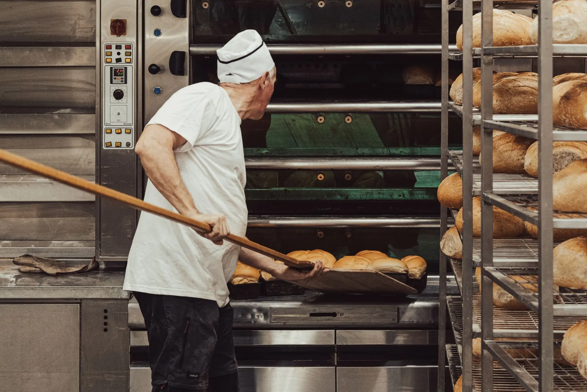 Bakker aan oven Bakker aan oven